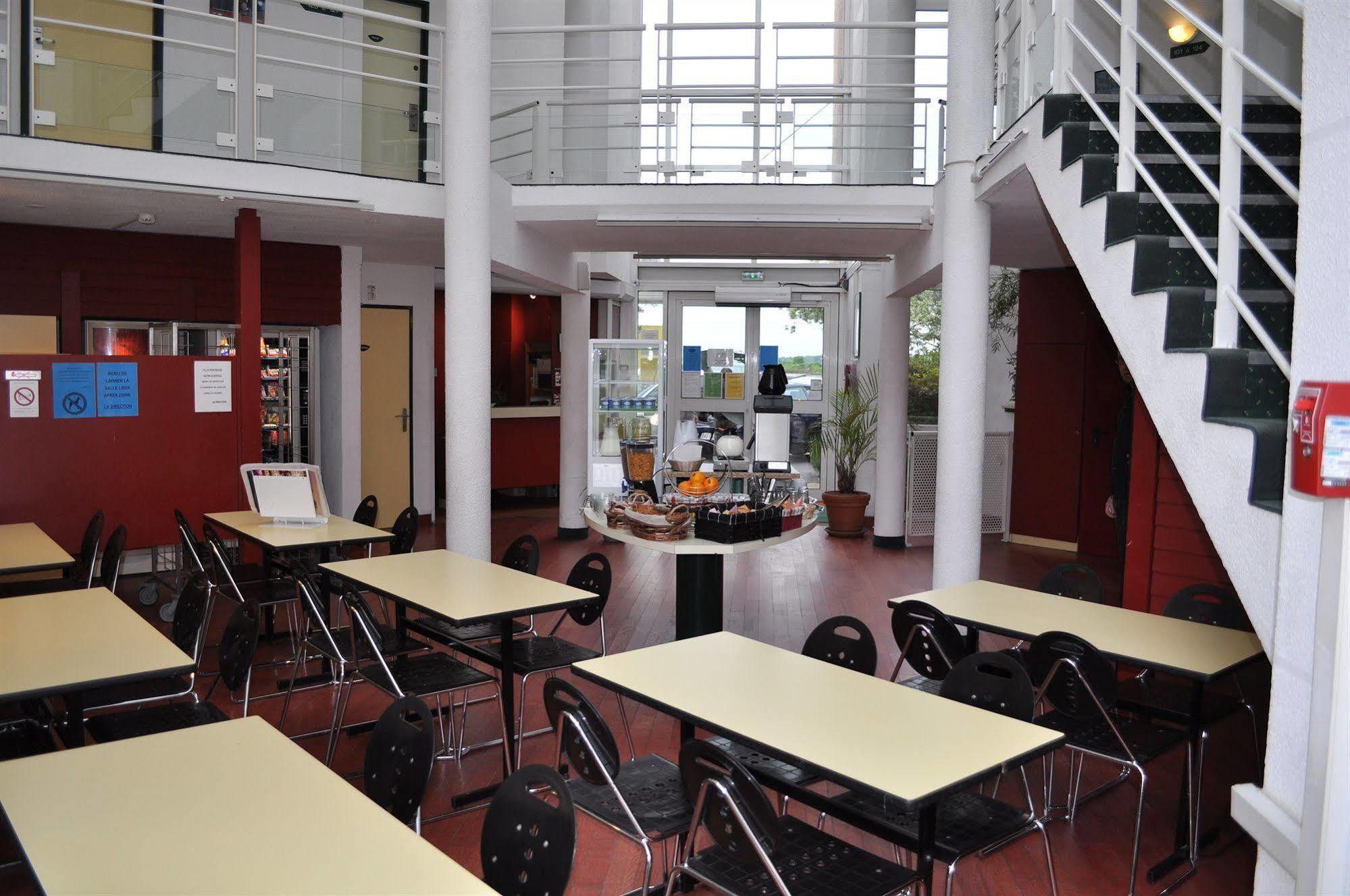Hotelf1 Bourges Le Subdray La Chapelle-Saint-Ursin Exterior foto